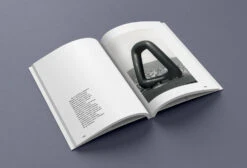 La Bibliothèque De L'Amateur 04 : Isamu Noguchi -Yvon Lambert Soldes Noguchi Mockup 6