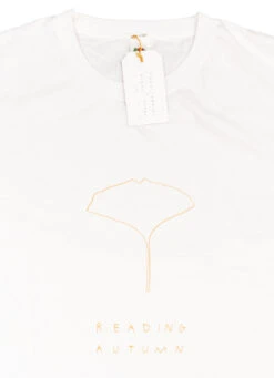 "READING AUTUMN" T-shirt